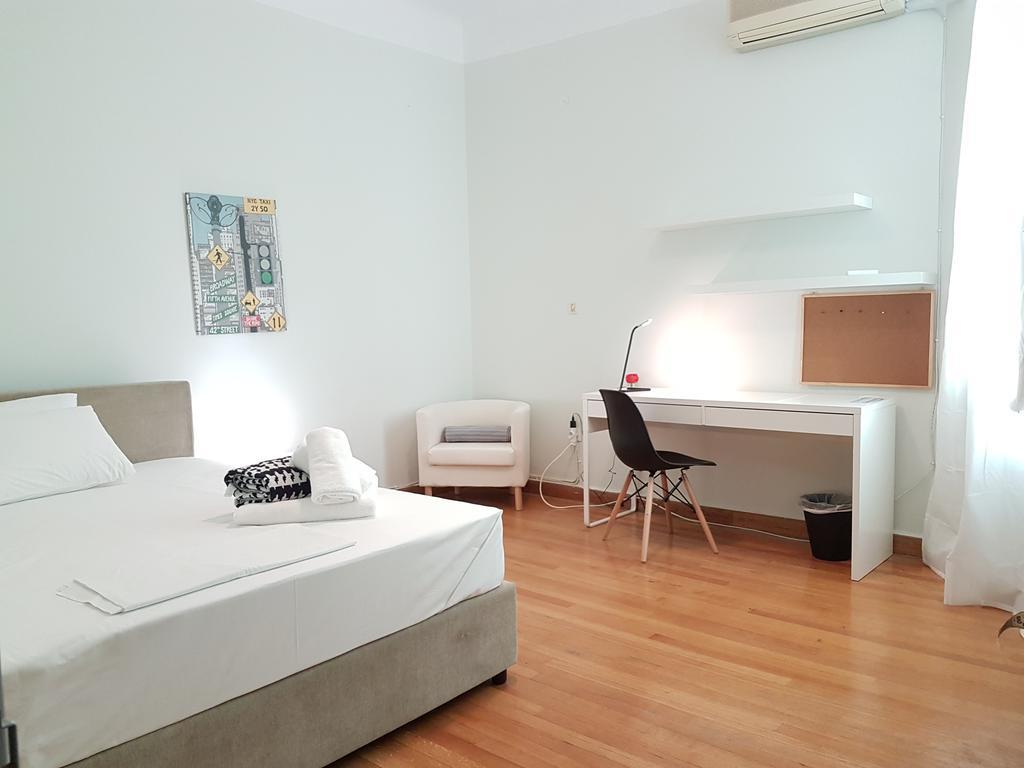 Appartamento Errathens Pine Red And Taupe - Athens Center Esterno foto