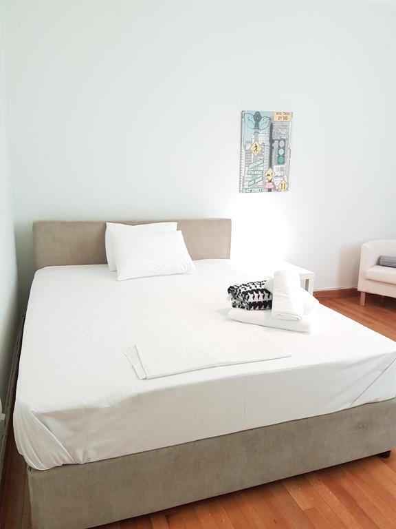 Appartamento Errathens Pine Red And Taupe - Athens Center Esterno foto