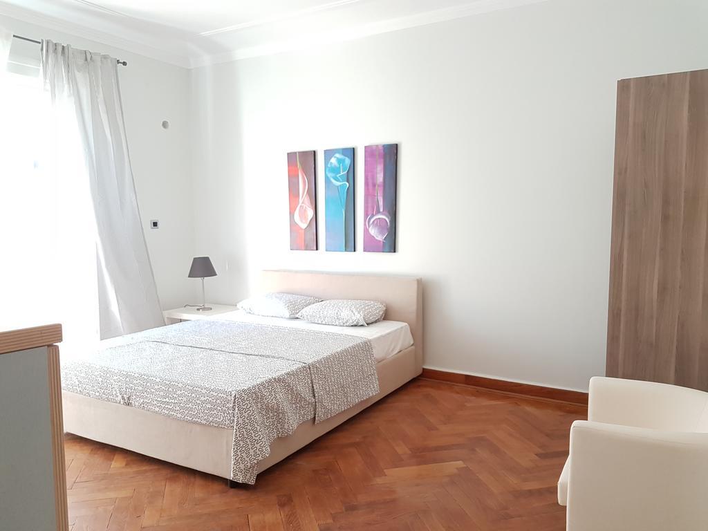 Appartamento Errathens Pine Red And Taupe - Athens Center Esterno foto
