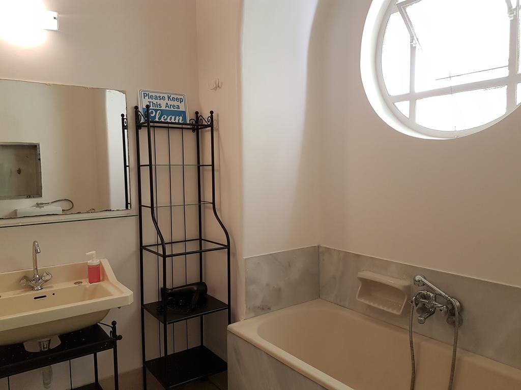 Appartamento Errathens Pine Red And Taupe - Athens Center Esterno foto